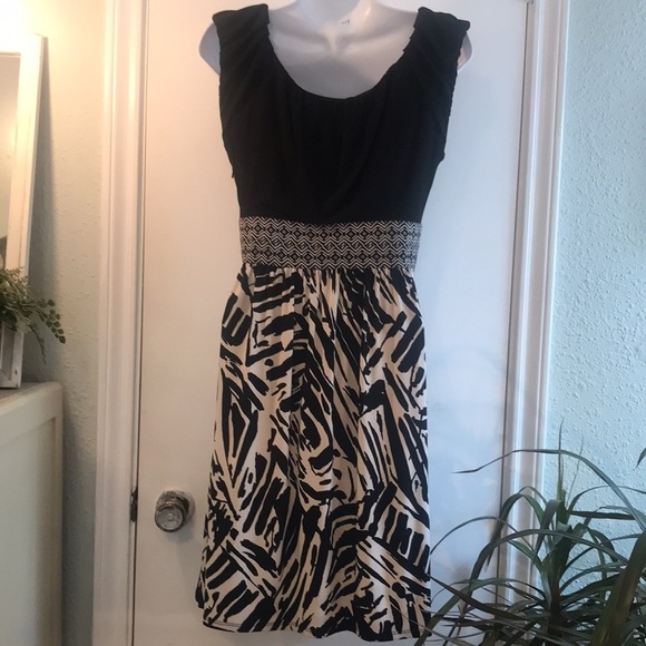 Max and Cleo Black Print Dress Size 4 - Picture 1 of 12